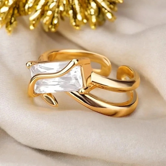 🆕️18K Gold Plated Adjustable Ring w/ Baguette CZ – Twisted Wave Trendy Design - Picture 7 of 11